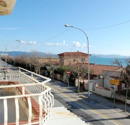 Hotel Eden Follonica Bagian luar foto