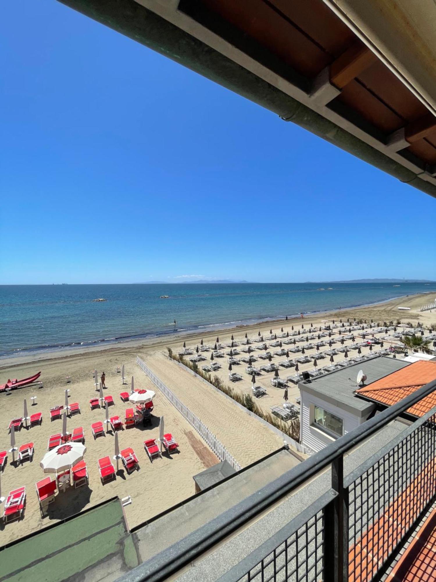 Hotel Eden Follonica Bagian luar foto